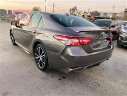 تۆیۆتا کامری